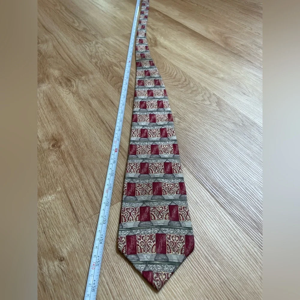 Etienne Aigner 100% silk tie burgundy red vintage